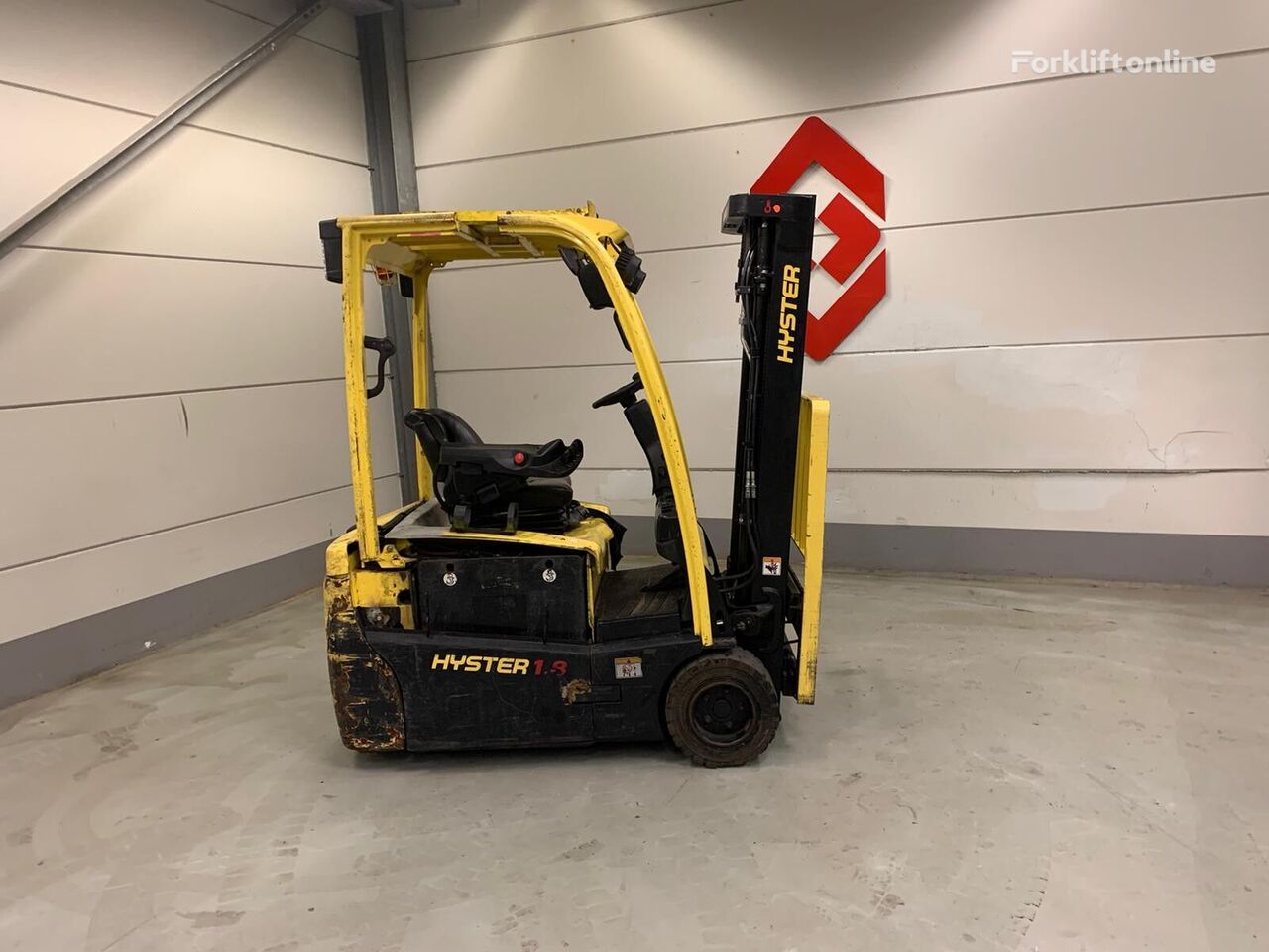 ذات ثلاث عجلات رافعة شوكي Hyster J1.8XNT MWB